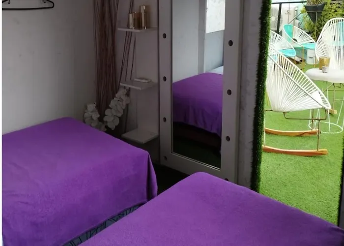 Hostel La Antigua Capsula